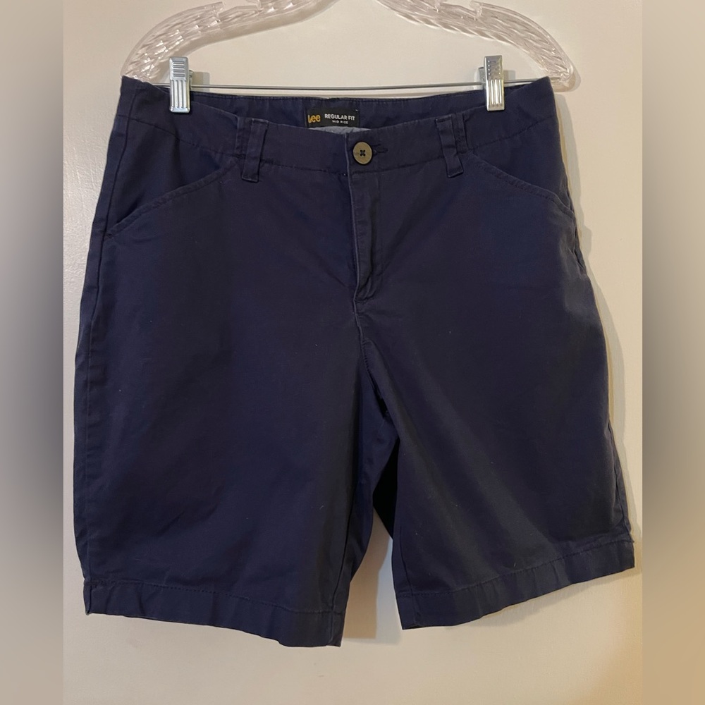 Lee Regular Fit MidRise Fit Shorts Navy Size 12